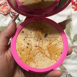 Jeffree Star highlighter